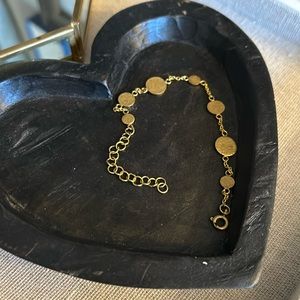 Dancing coins bracelet